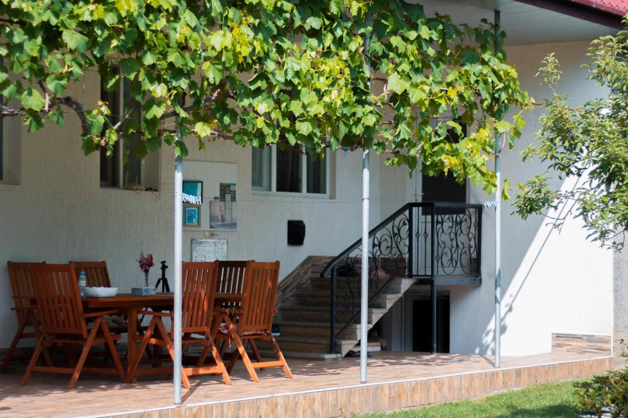 Guest House Melissa Duisi Exteriör bild