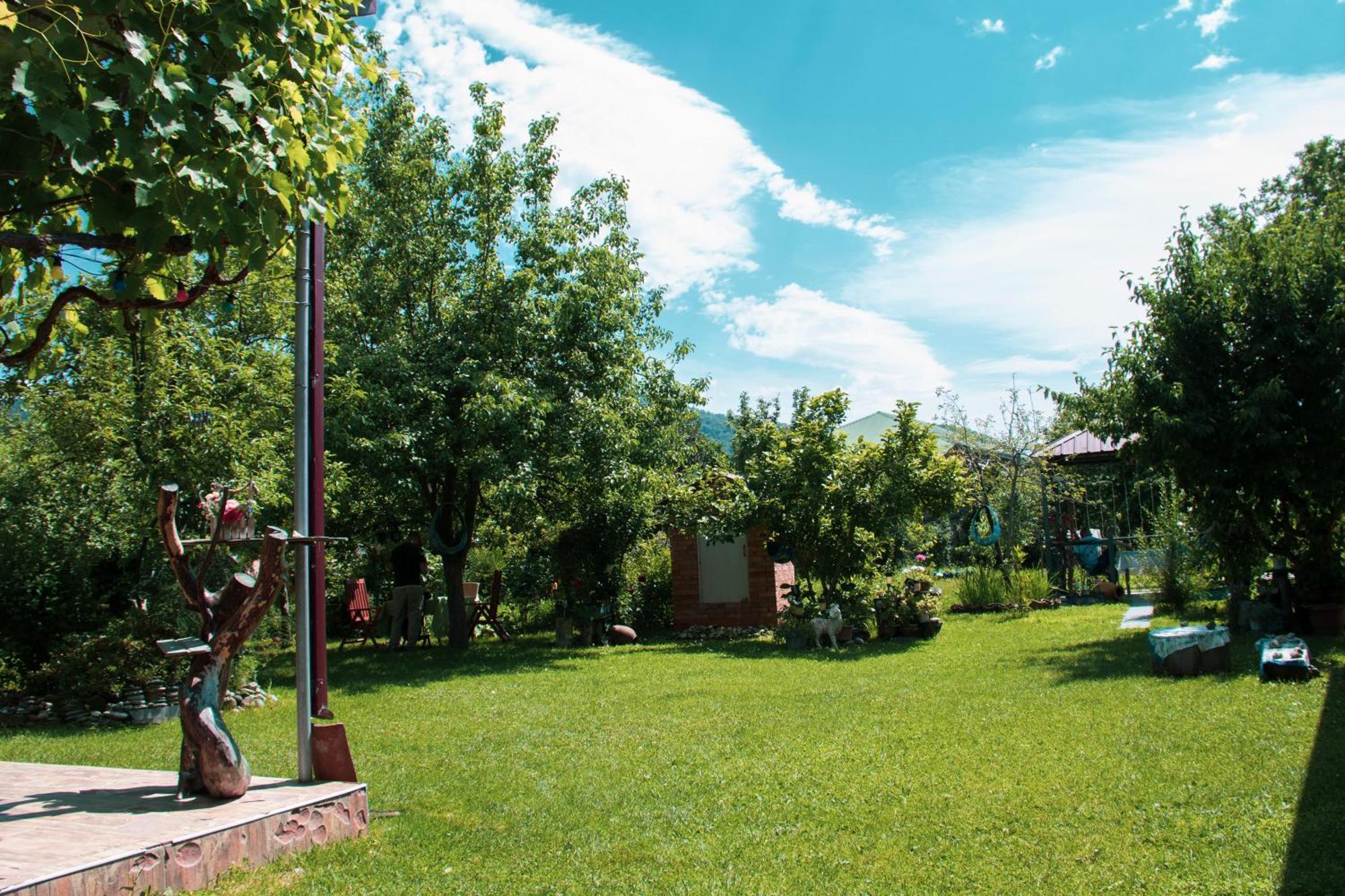 Guest House Melissa Duisi Exteriör bild